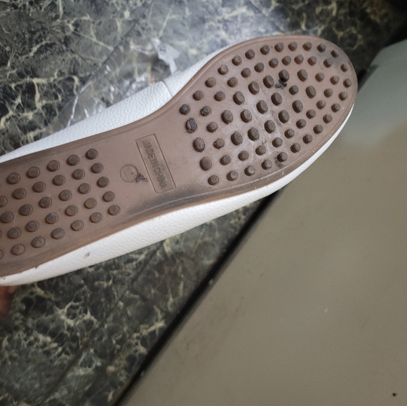 Shoes - Picture 7 of 10